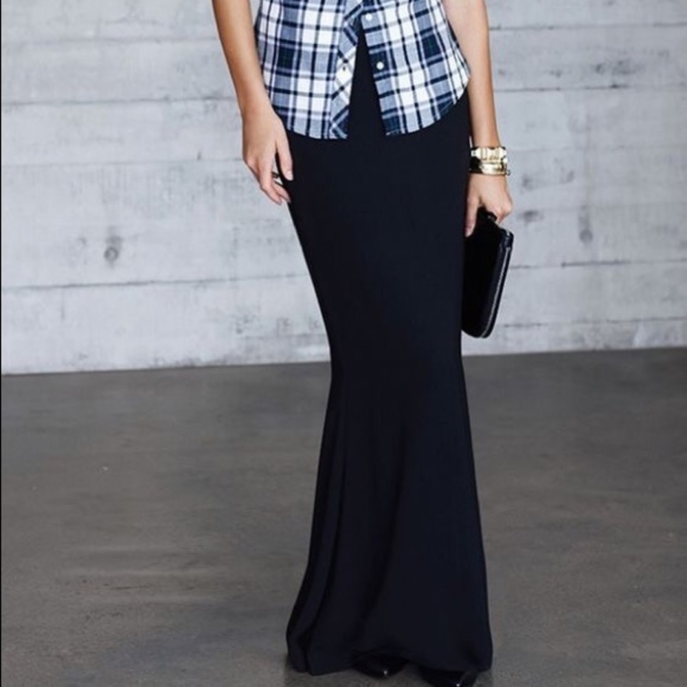 Beautiful banana republic skirt!